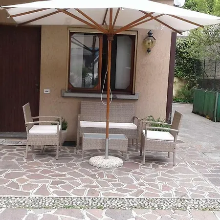 Shabby House Donatella * Carenno