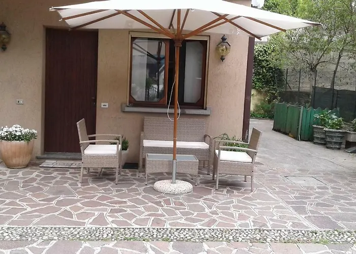 Shabby House Donatella * Carenno
